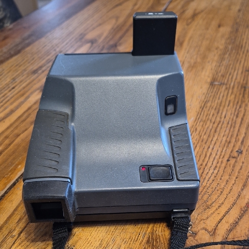 Polaroid Impulse Camera in Charcoal - Picture 4 of 4